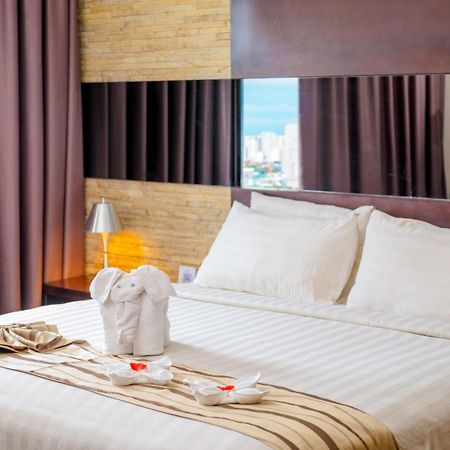 Da Vienna Boutique Hotel Batam Экстерьер фото