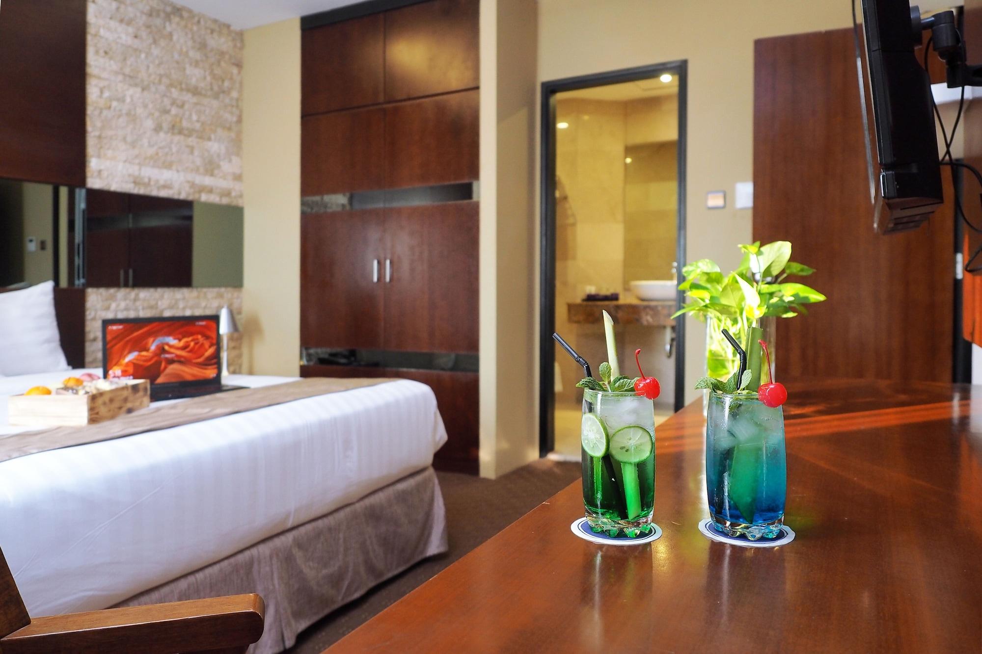 Da Vienna Boutique Hotel Batam Экстерьер фото