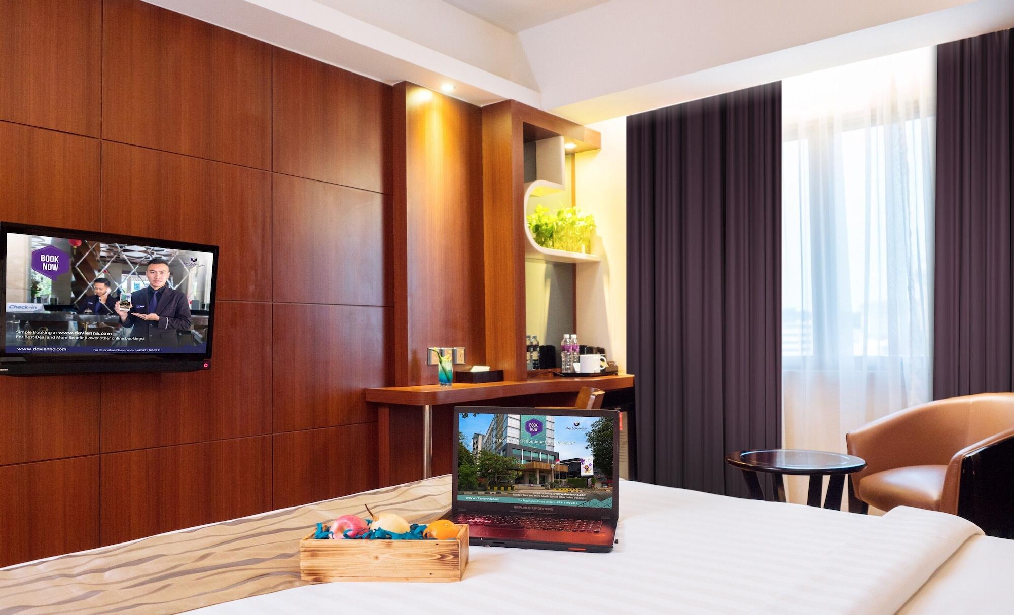 Da Vienna Boutique Hotel Batam Экстерьер фото