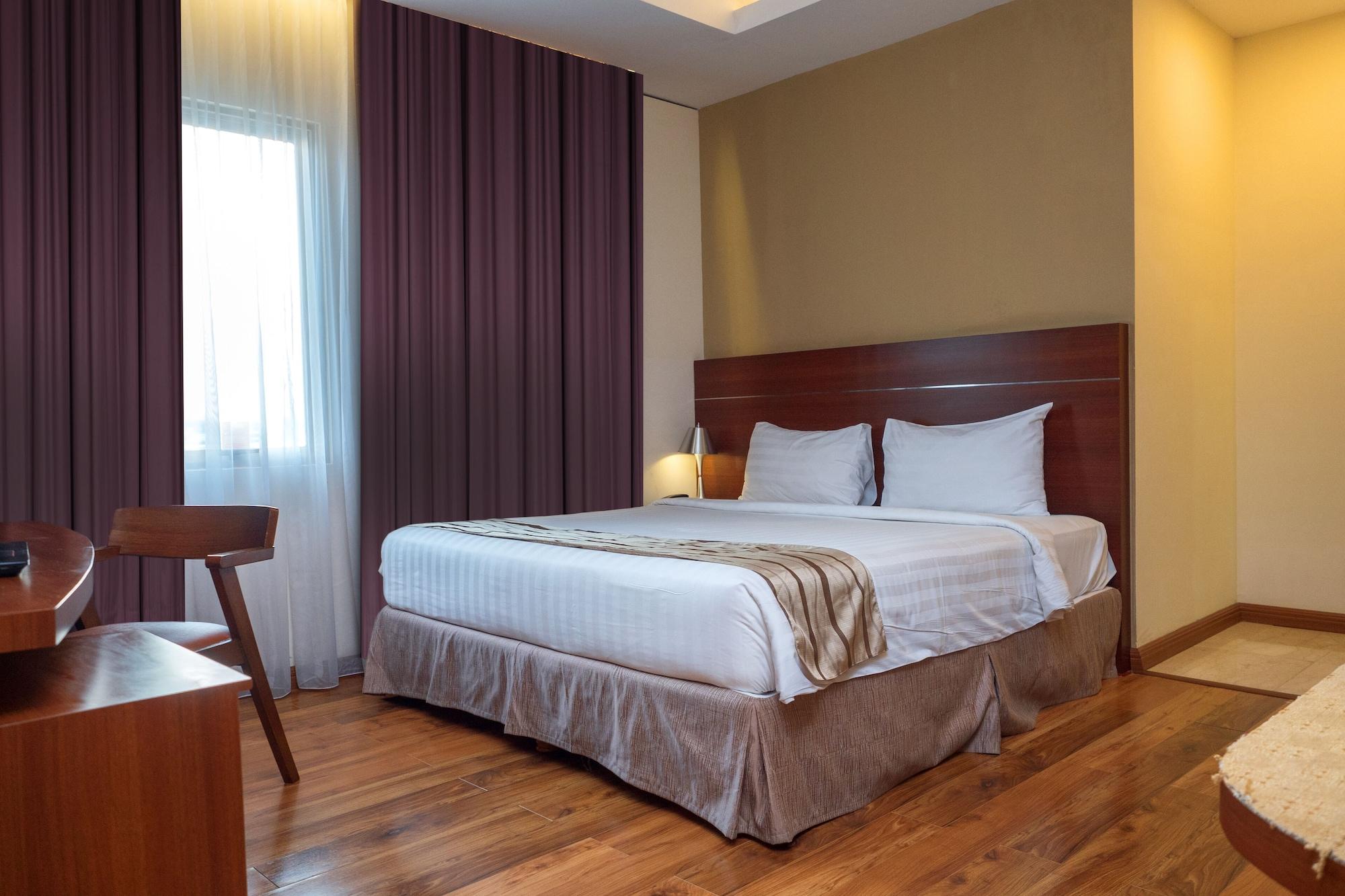 Da Vienna Boutique Hotel Batam Экстерьер фото