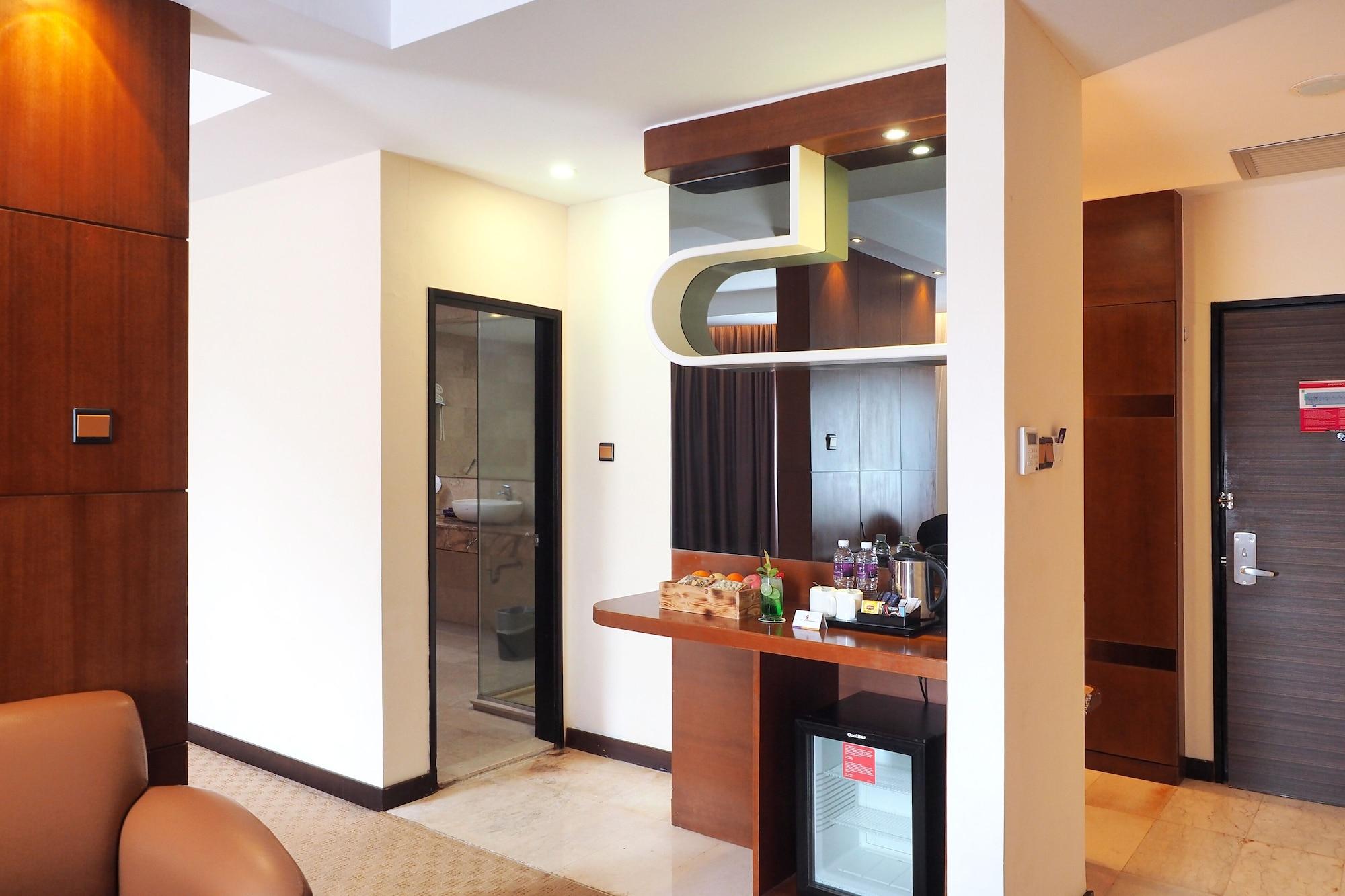 Da Vienna Boutique Hotel Batam Экстерьер фото