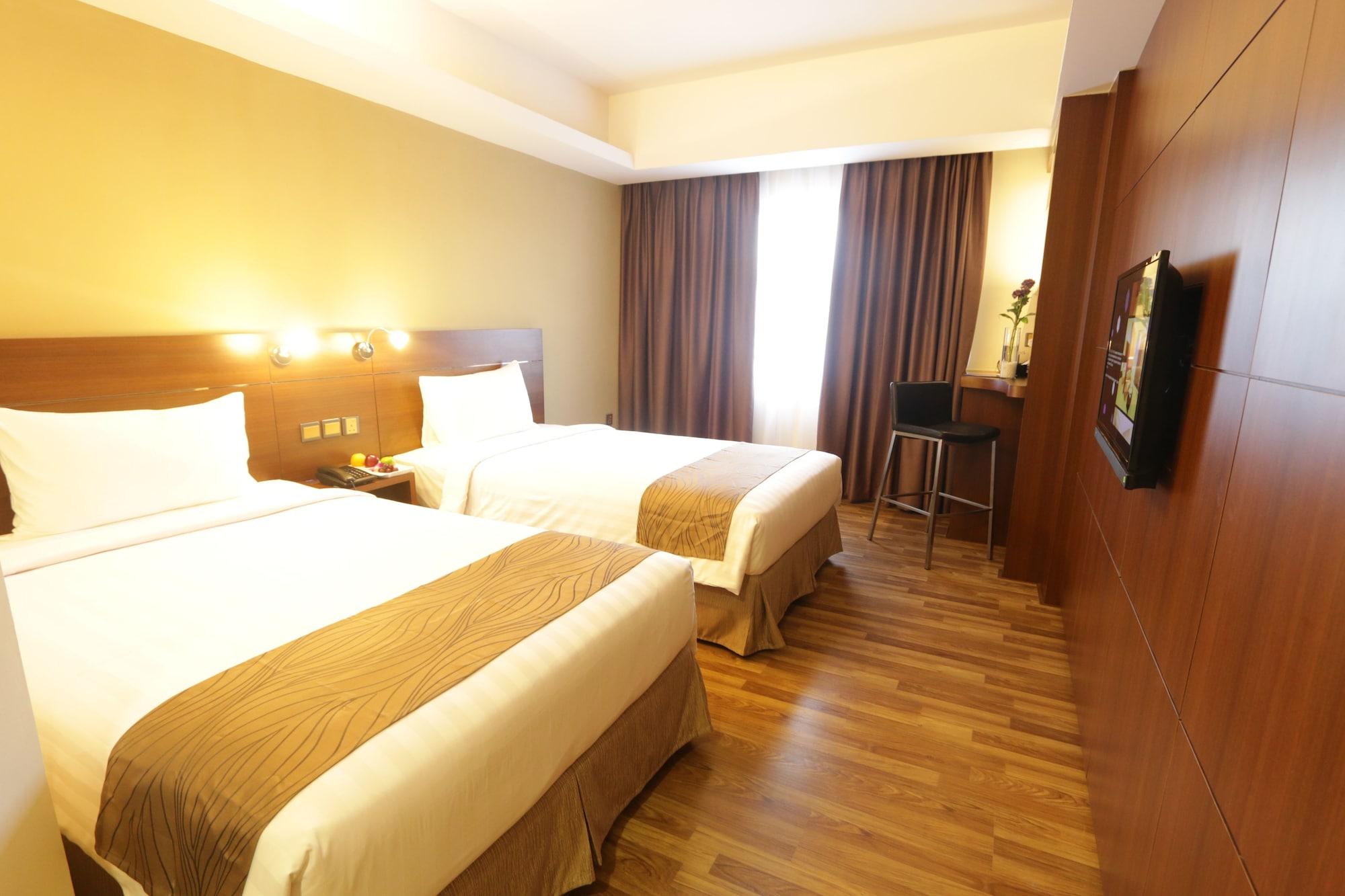 Da Vienna Boutique Hotel Batam Экстерьер фото