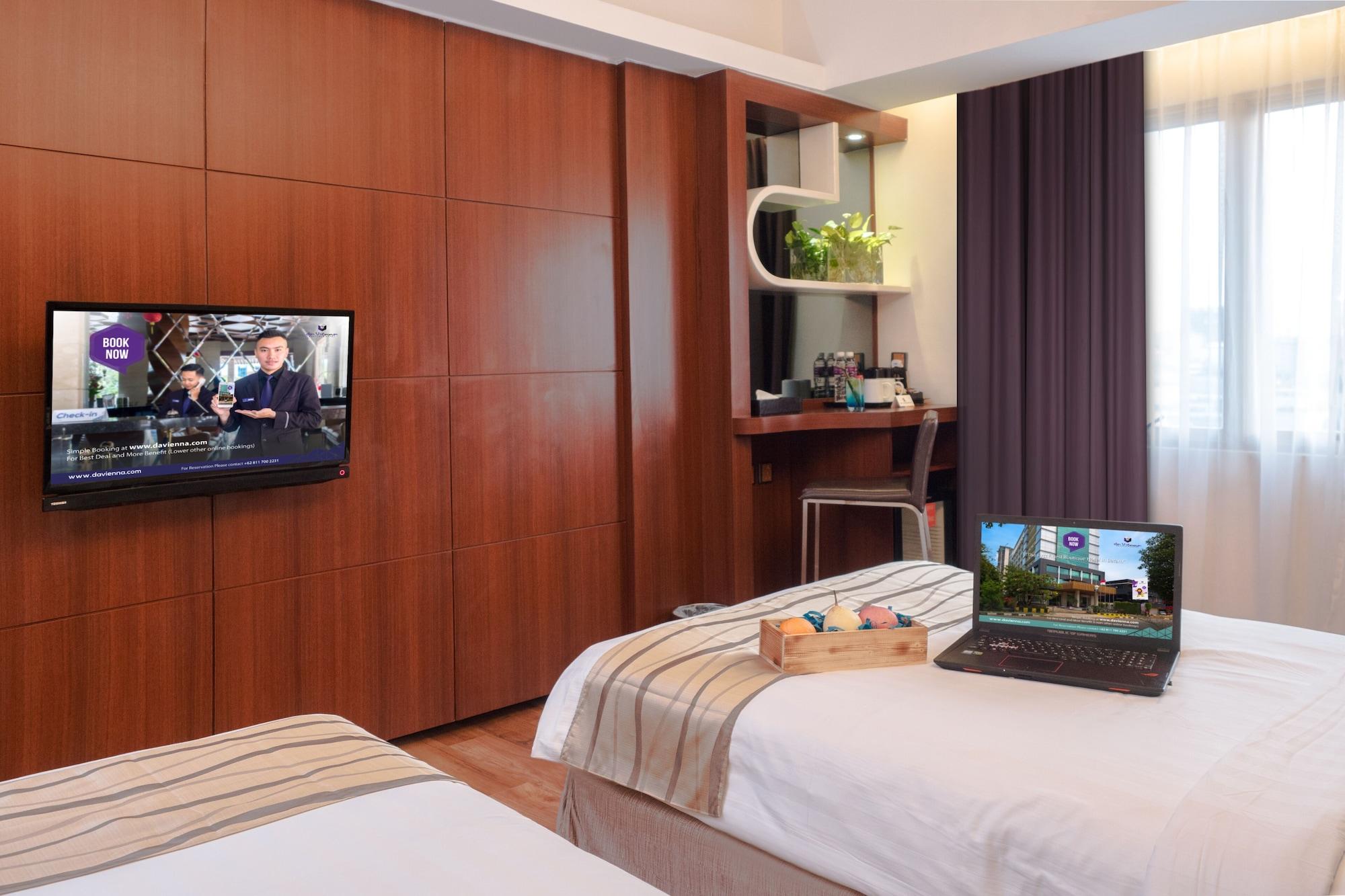Da Vienna Boutique Hotel Batam Экстерьер фото