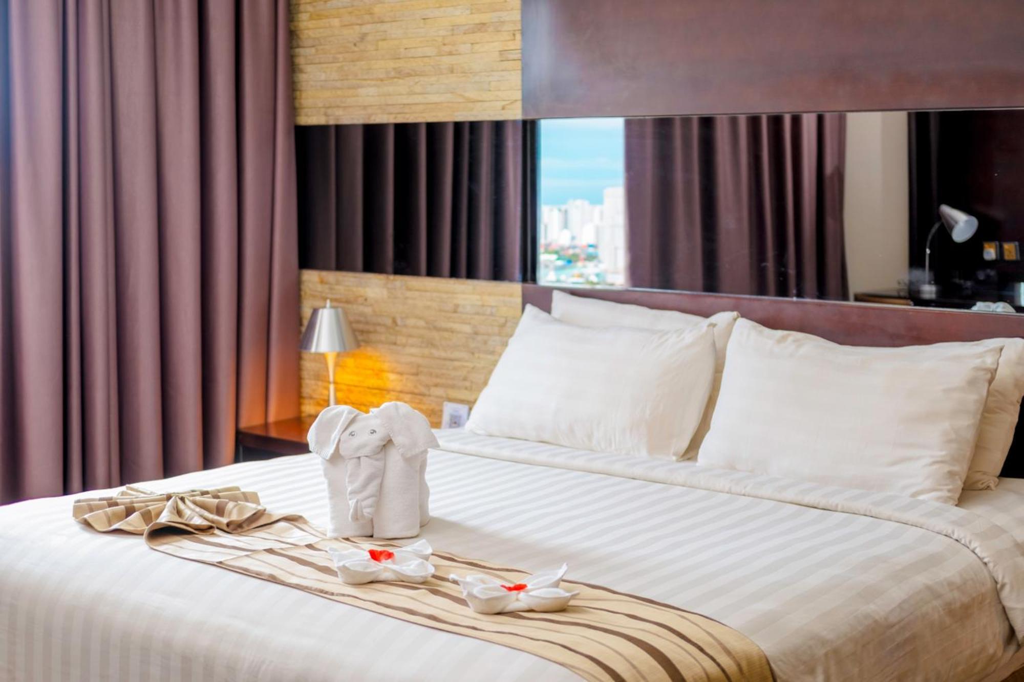 Da Vienna Boutique Hotel Batam Экстерьер фото